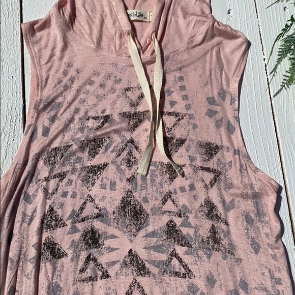 Spoiled Top - Picture 3 of 6